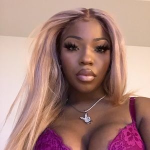 Meet your Posher, Tiffany